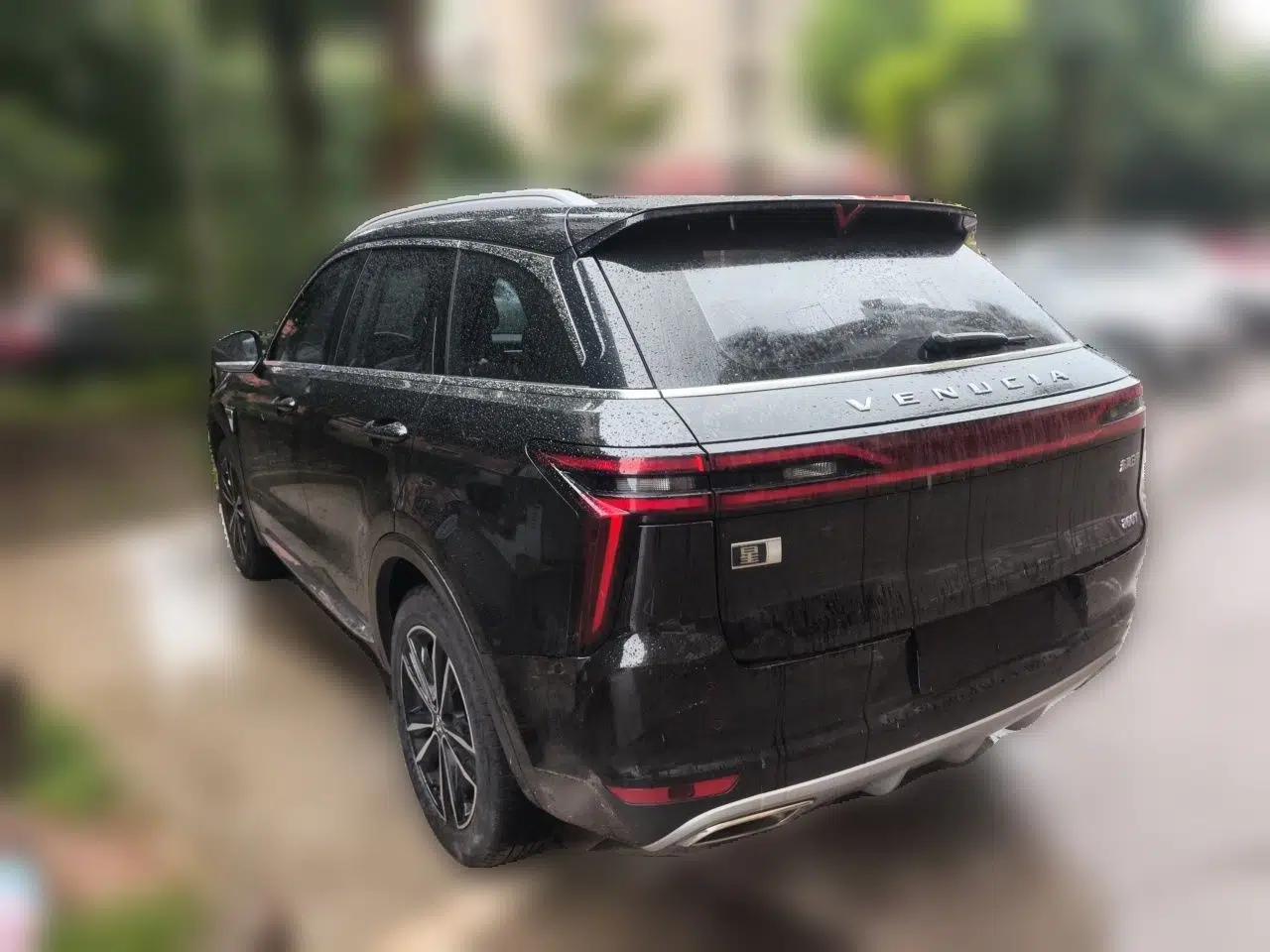 Venucia Star 2020 260T Automatic 48V Mild Hybrid Turbocharged Starry Edition — миниатюра 4