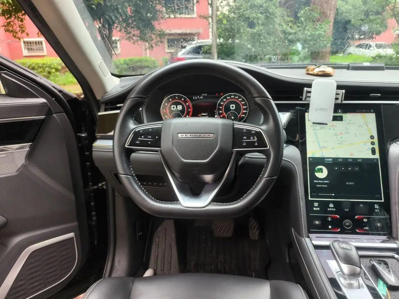 Venucia Star 2020 260T Automatic 48V Mild Hybrid Turbocharged Starry Edition — миниатюра 10