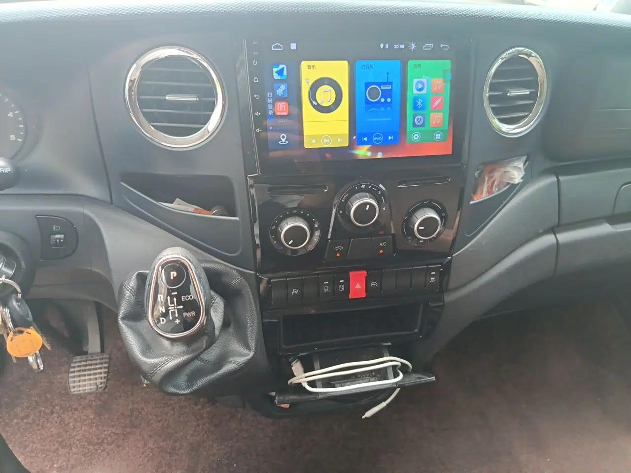 Iveco Eurocargo 2021 3.0T Automatic Chao Rui Short Wheelbase Low-Roof Side-Sliding Door F1C — миниатюра 13
