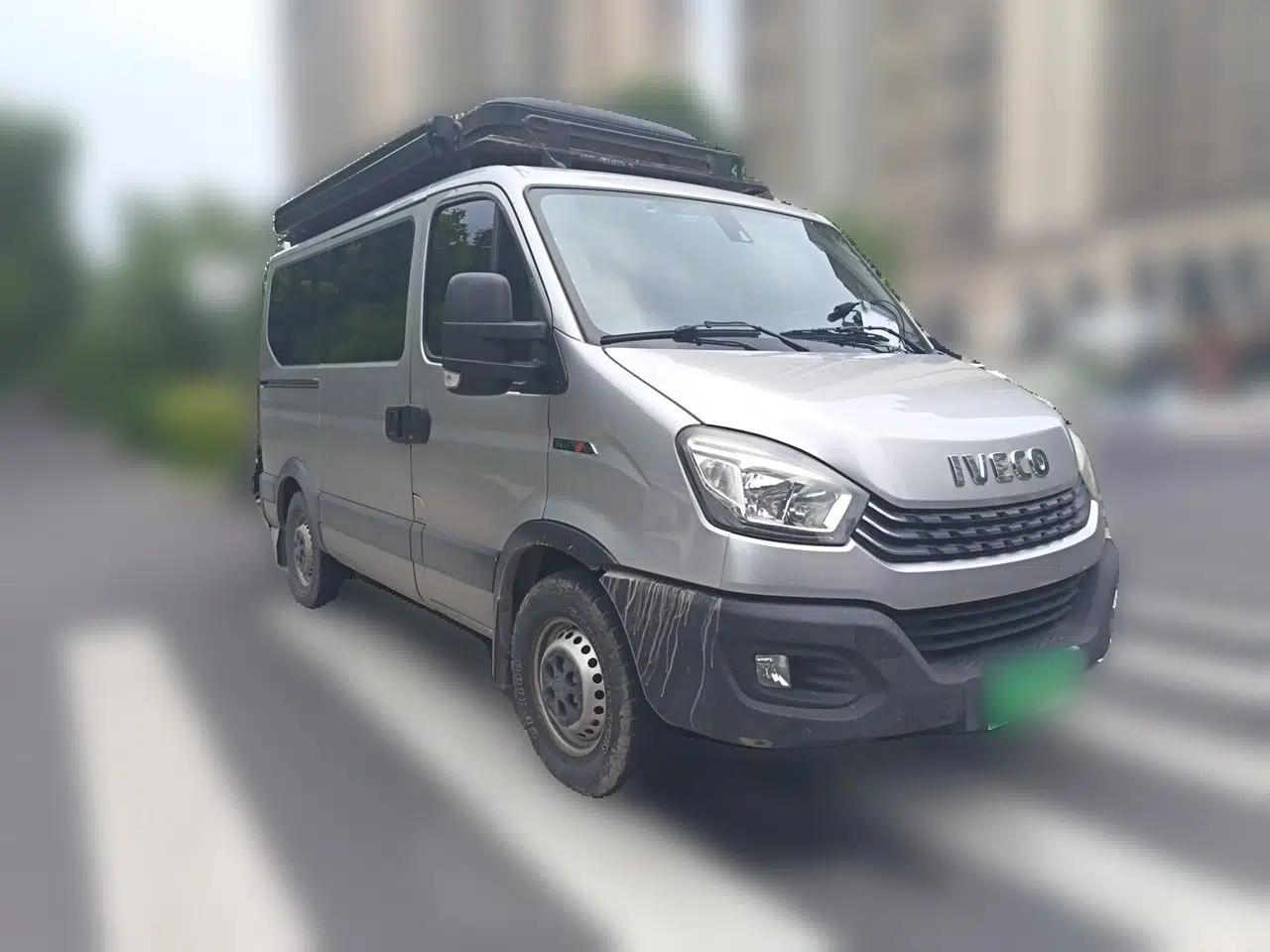 Iveco Eurocargo 2021 3.0T Automatic Chao Rui Short Wheelbase Low-Roof Side-Sliding Door F1C — миниатюра 3
