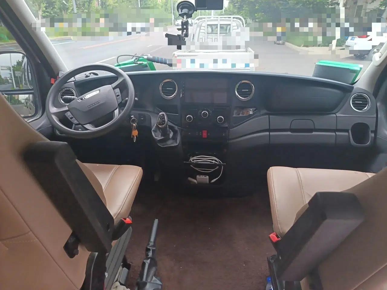 Iveco Eurocargo 2021 3.0T Automatic Chao Rui Short Wheelbase Low-Roof Side-Sliding Door F1C — миниатюра 9