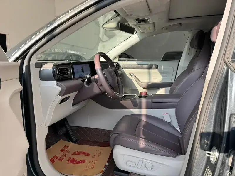 Leapmotor C11 2023 Range Extended Electric 285 Smart Edition — миниатюра 8
