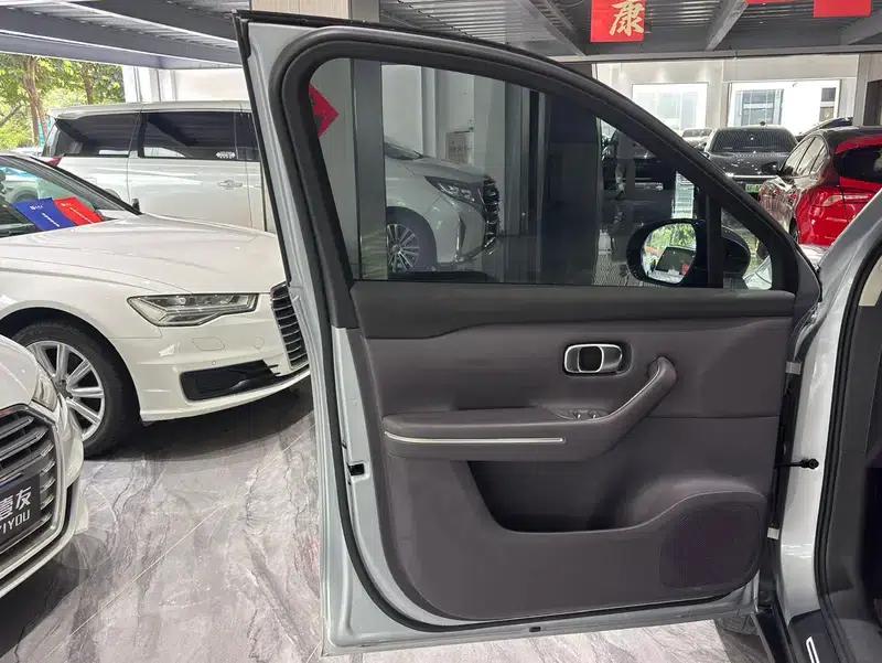 Leapmotor C16 2024 Pure Electric Version 520 Premium Edition — миниатюра 30