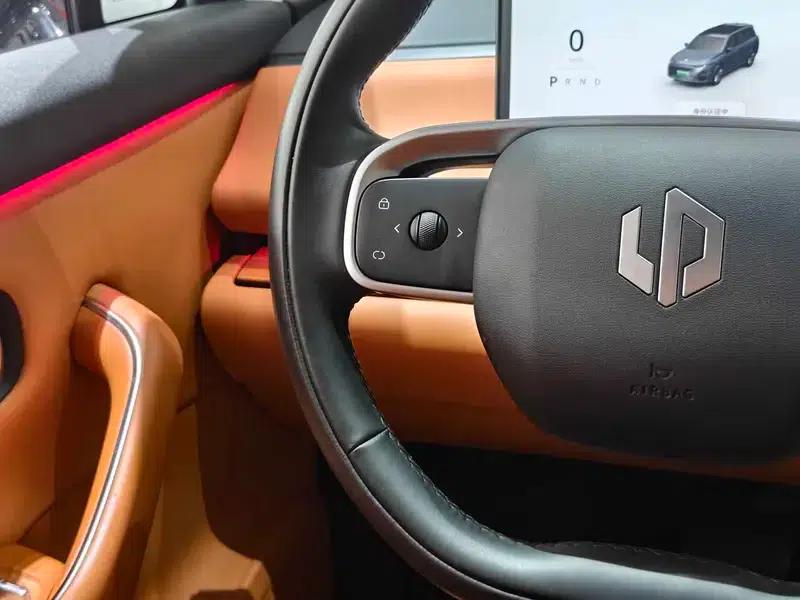 Leapmotor C16 2024 Range Extended Electric 200 Premium Edition — миниатюра 16