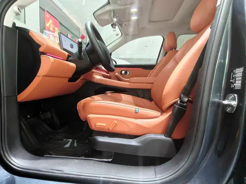 Leapmotor C16 2024 Range Extended Electric 200 Premium Edition — миниатюра 24