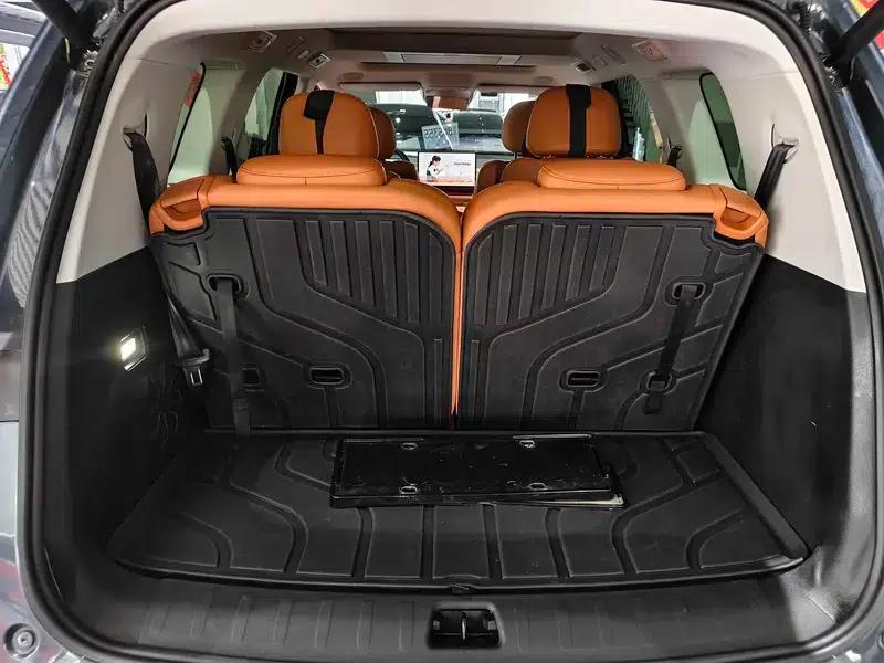 Leapmotor C16 2024 Range Extended Electric 200 Premium Edition — миниатюра 29