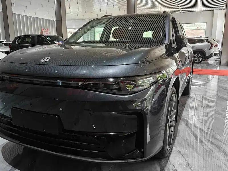 Leapmotor C16 2024 Range Extended Electric 200 Premium Edition — миниатюра 9
