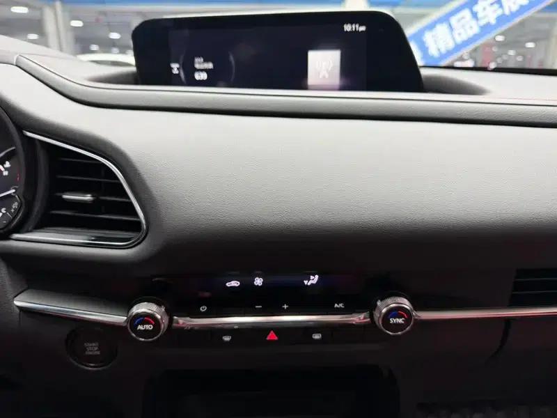 Mazda CX-30 2022 2.0L Automatic Comfort Edition — миниатюра 12