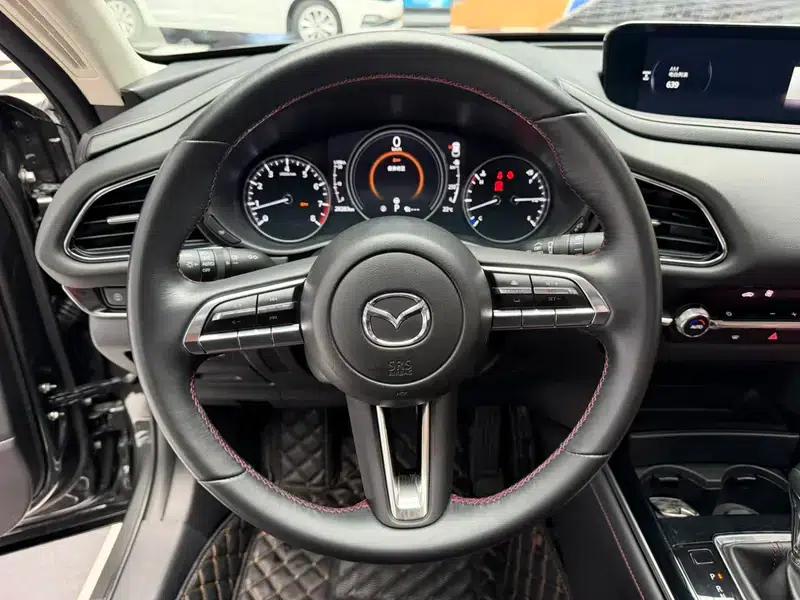 Mazda CX-30 2022 2.0L Automatic Comfort Edition — миниатюра 14