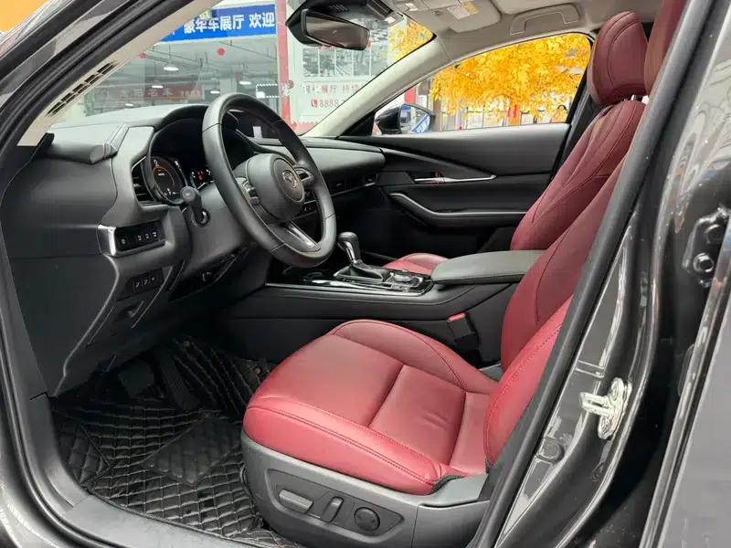 Mazda CX-30 2022 2.0L Automatic Comfort Edition — миниатюра 16