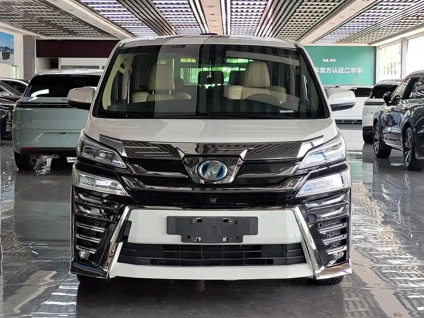 2020 Alphard Hybrid 2.5L HV Premium Edition — миниатюра 2