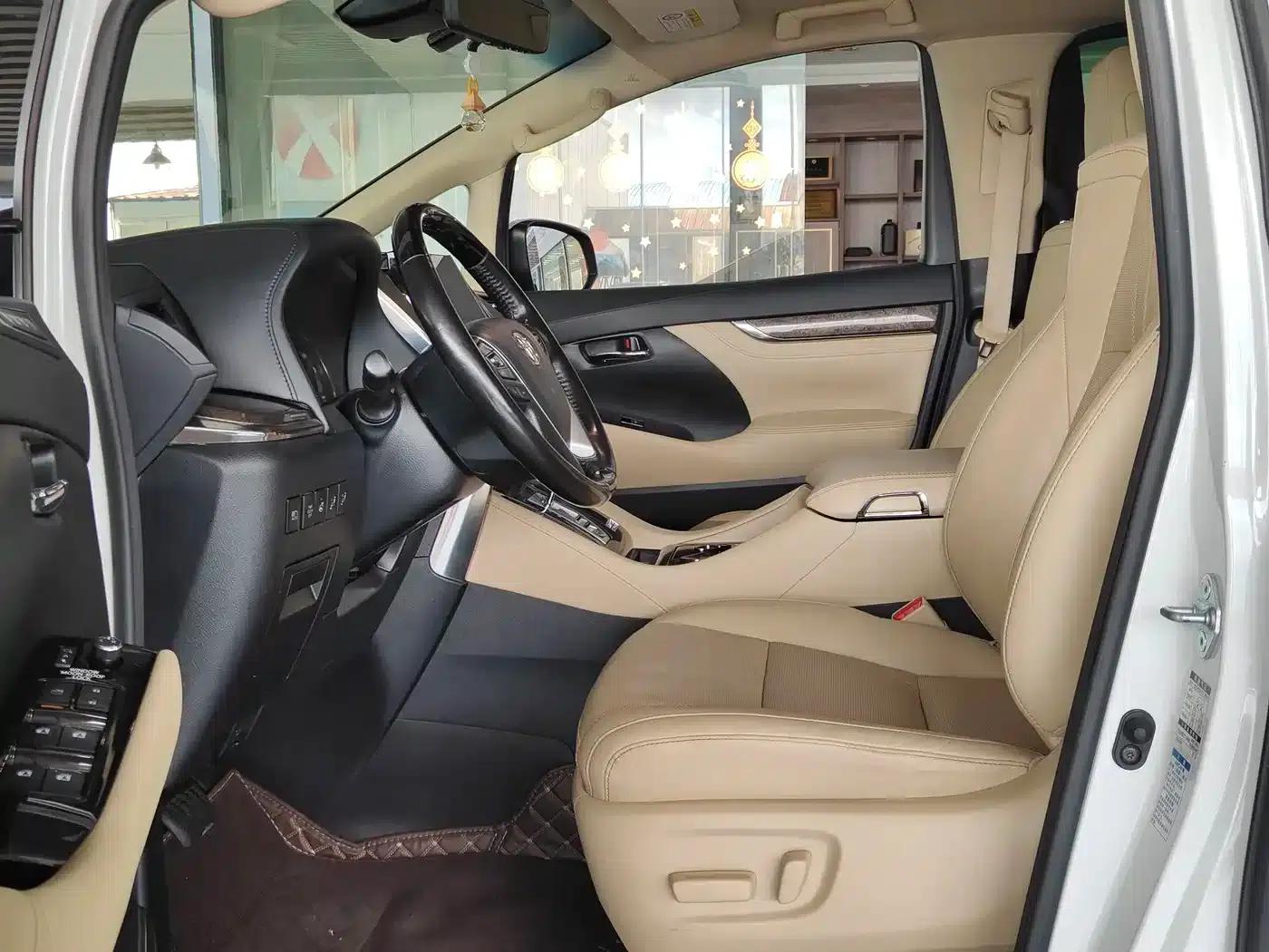 2020 Alphard Hybrid 2.5L HV Premium Edition — миниатюра 3