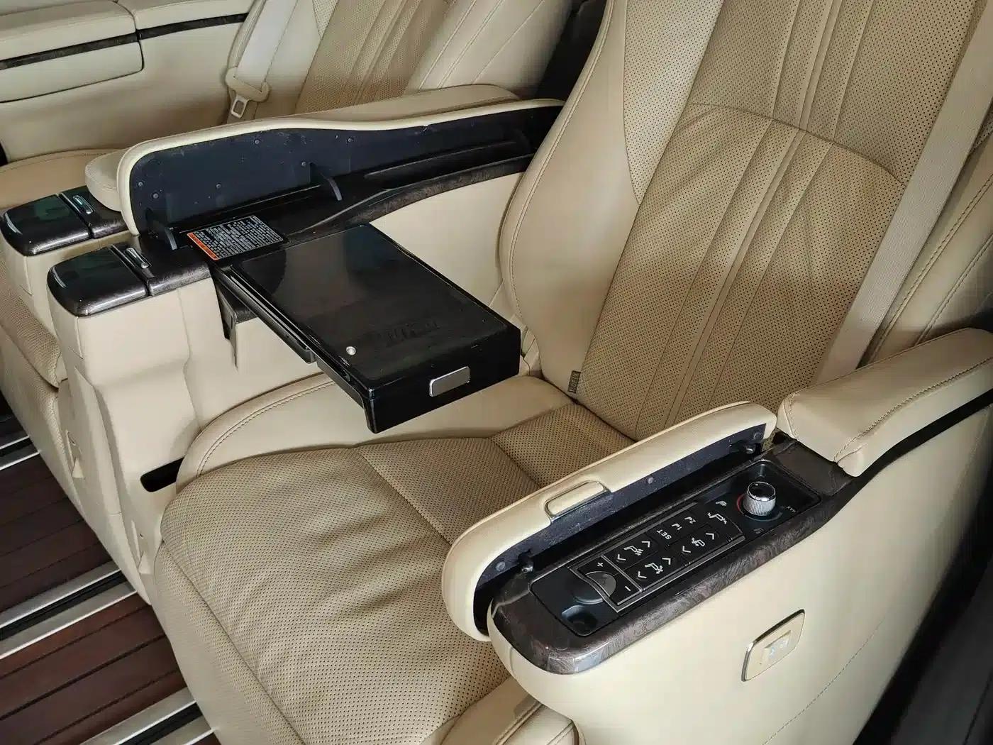 2020 Alphard Hybrid 2.5L HV Premium Edition — миниатюра 7