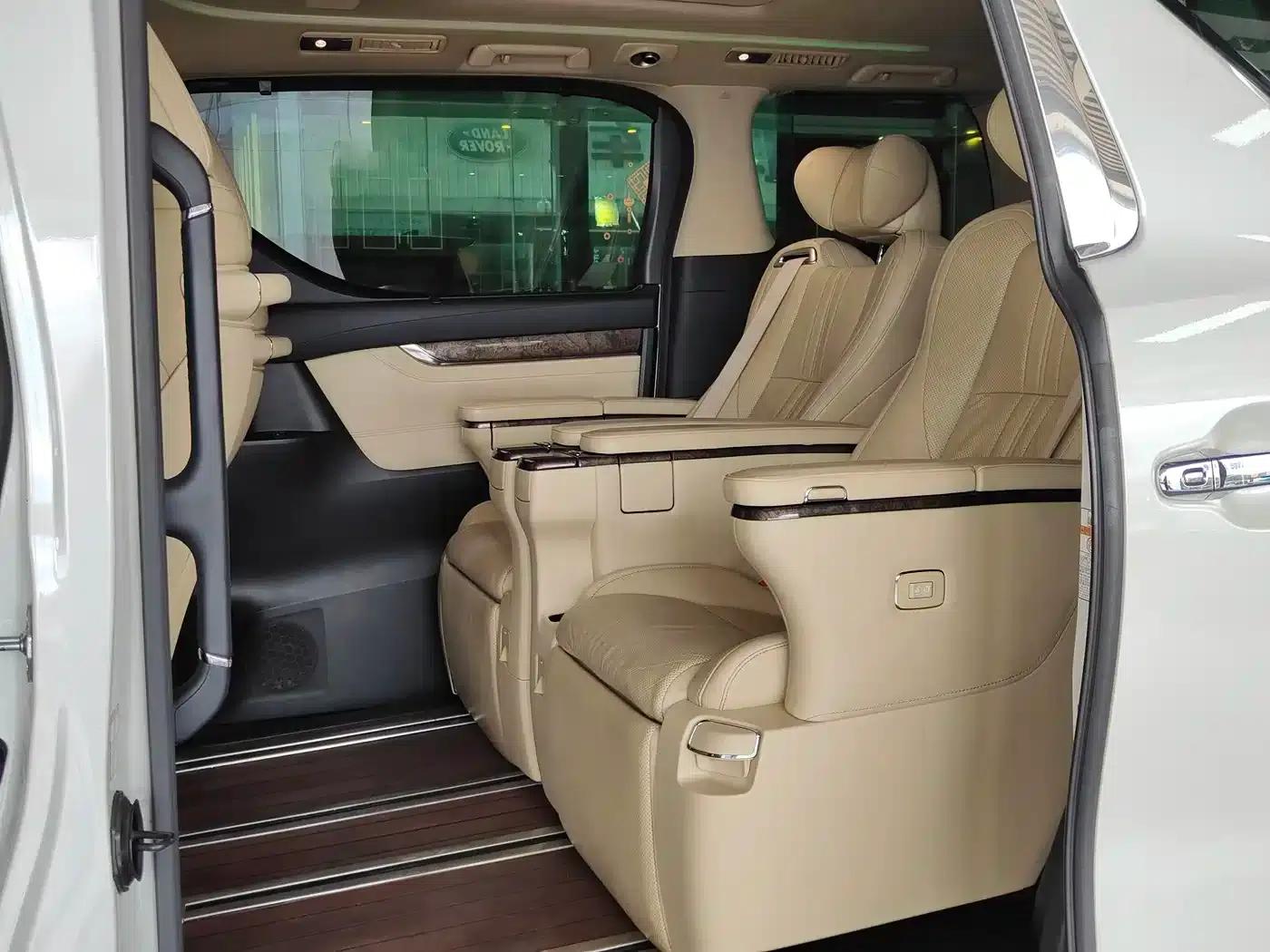 2020 Alphard Hybrid 2.5L HV Premium Edition — миниатюра 8