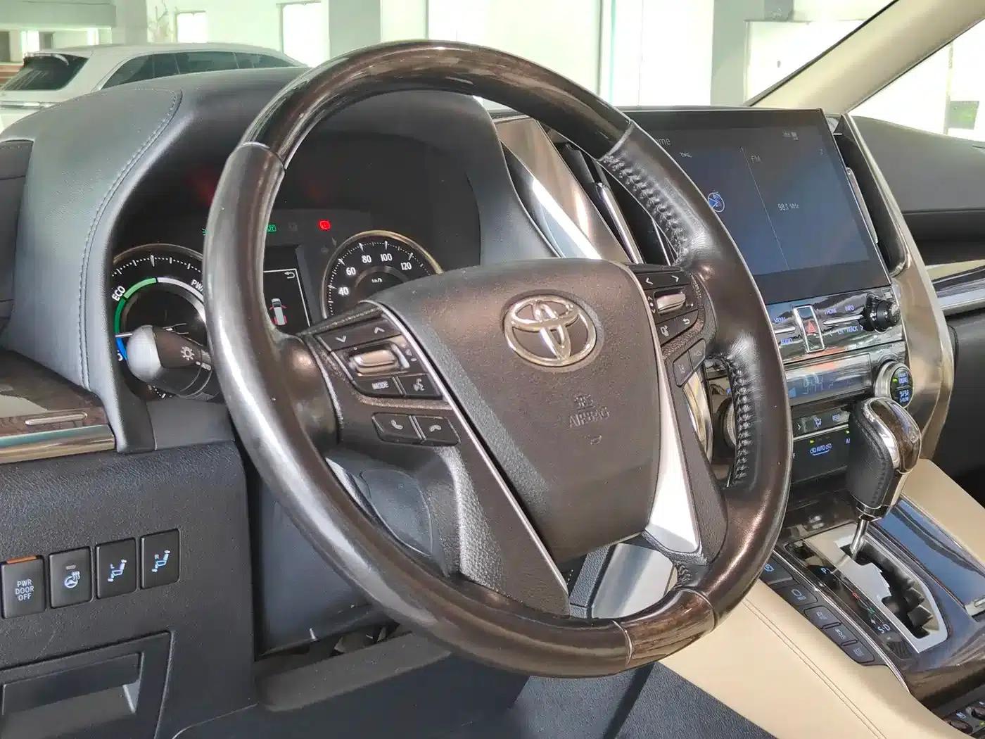 2020 Alphard Hybrid 2.5L HV Premium Edition — миниатюра 10