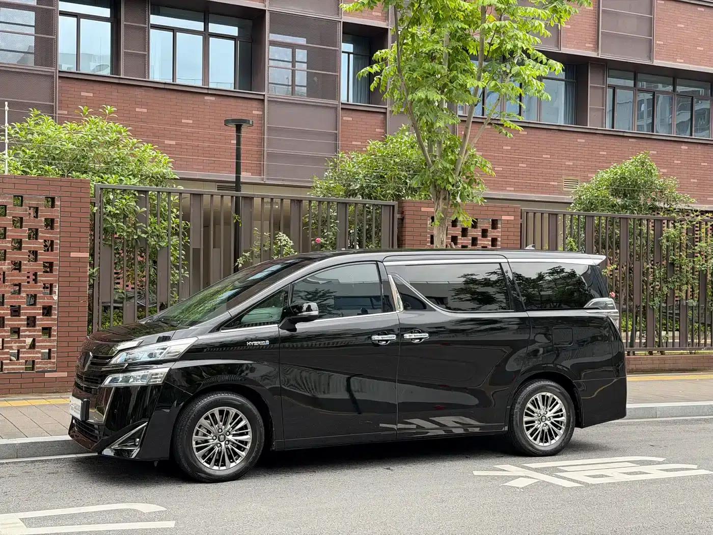 2021 Alphard Crown Hybrid 2.5L HV Supreme Edition — миниатюра 3