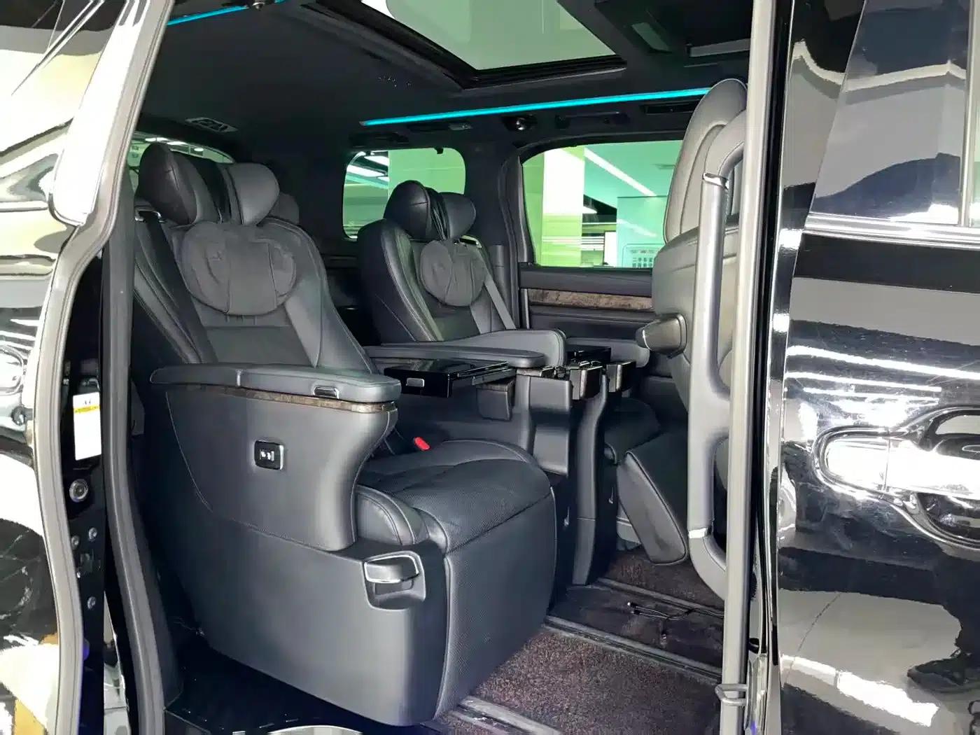 2020 Alphard Hybrid 2.5L HV Premium Edition — миниатюра 17