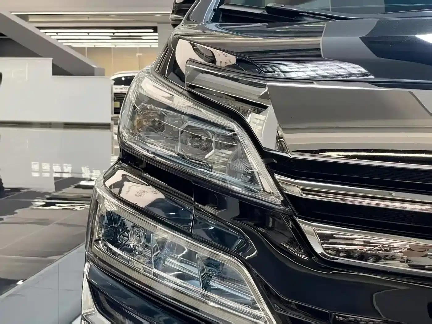 2020 Alphard Hybrid 2.5L HV Premium Edition — миниатюра 4