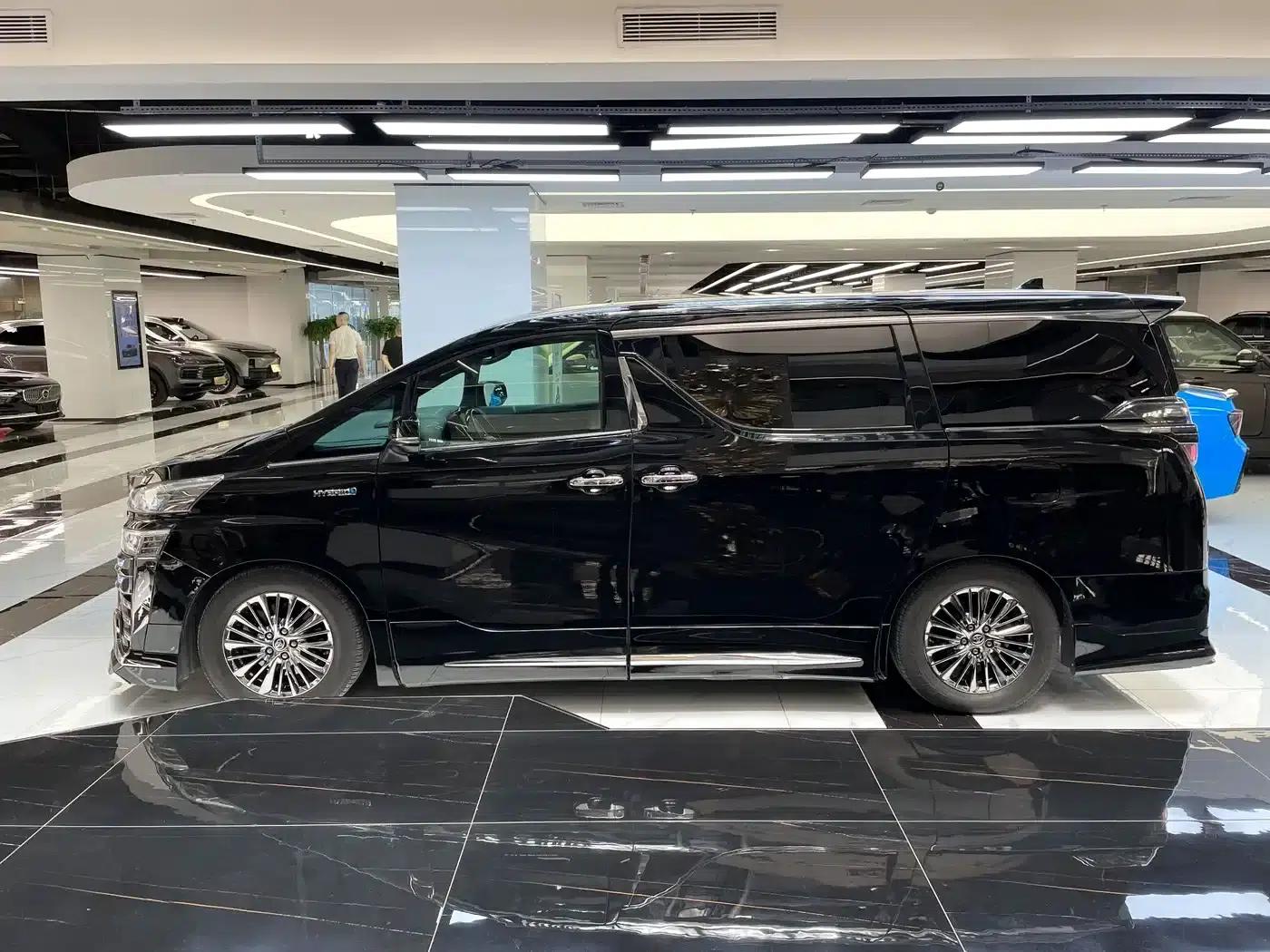2020 Alphard Hybrid 2.5L HV Premium Edition — миниатюра 6