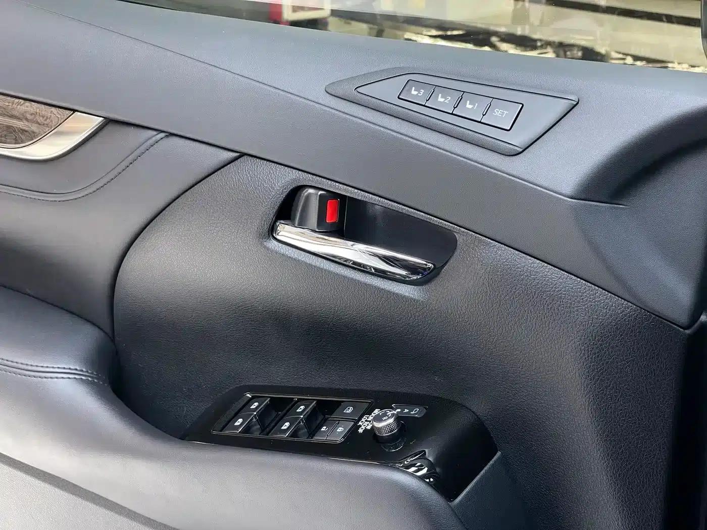 2020 Alphard Hybrid 2.5L HV Premium Edition — миниатюра 8