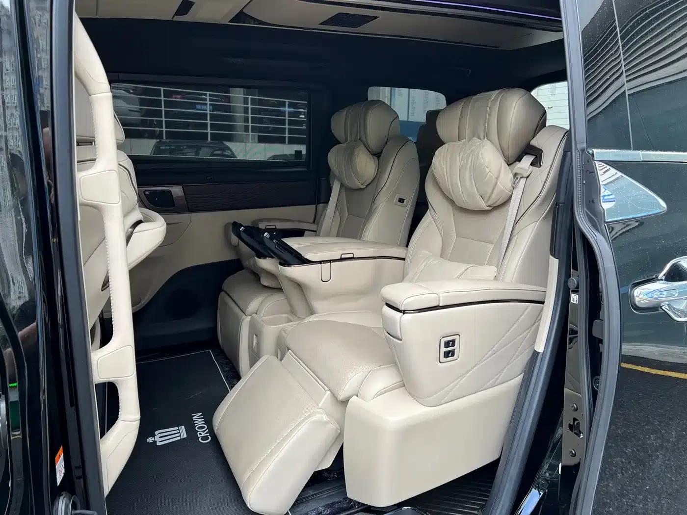 2024 Alphard Crown Hybrid 2.5L Supreme Executive Edition — миниатюра 4