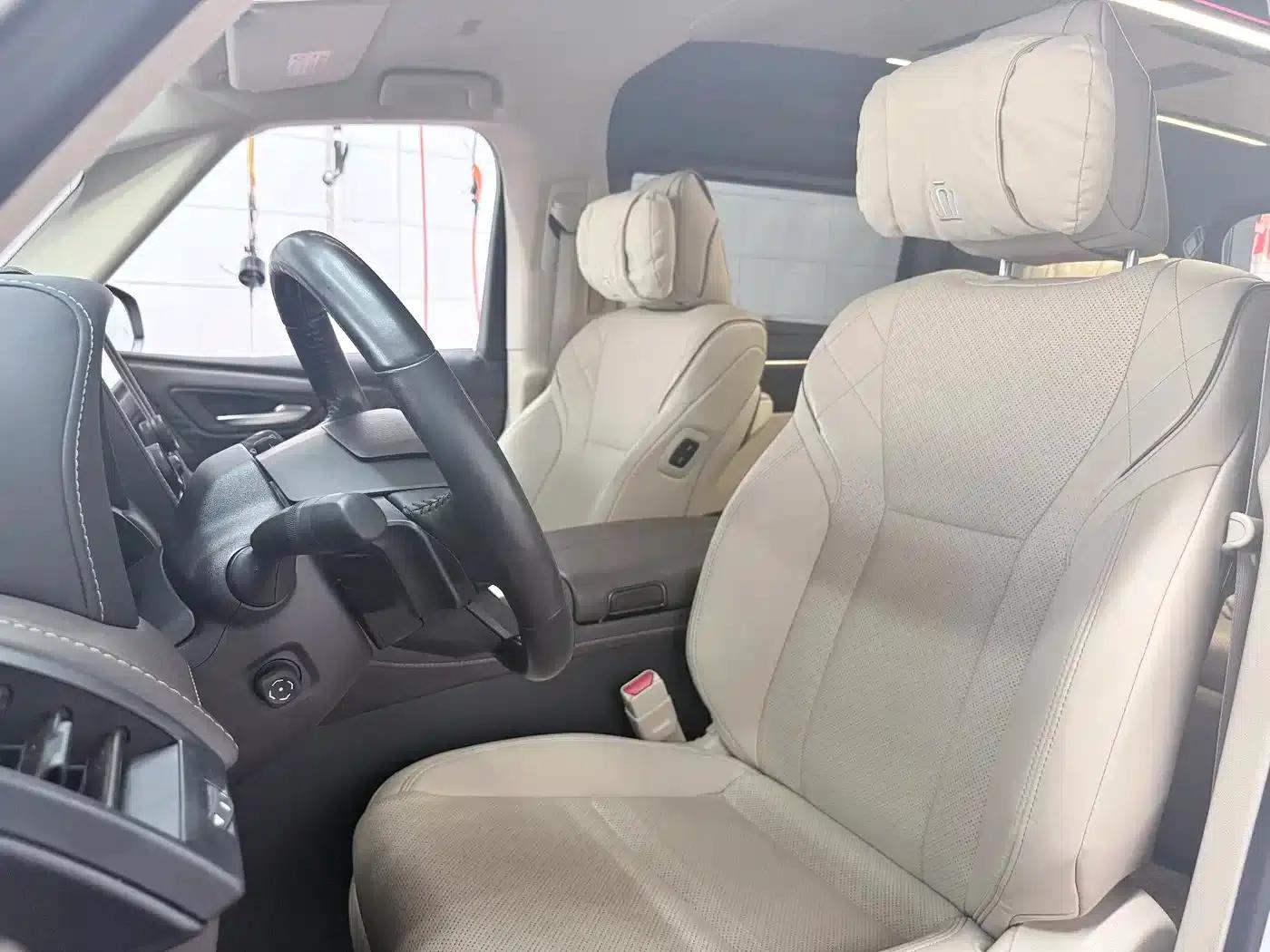 2024 Alphard Crown Hybrid 2.5L Supreme Executive Edition — миниатюра 6