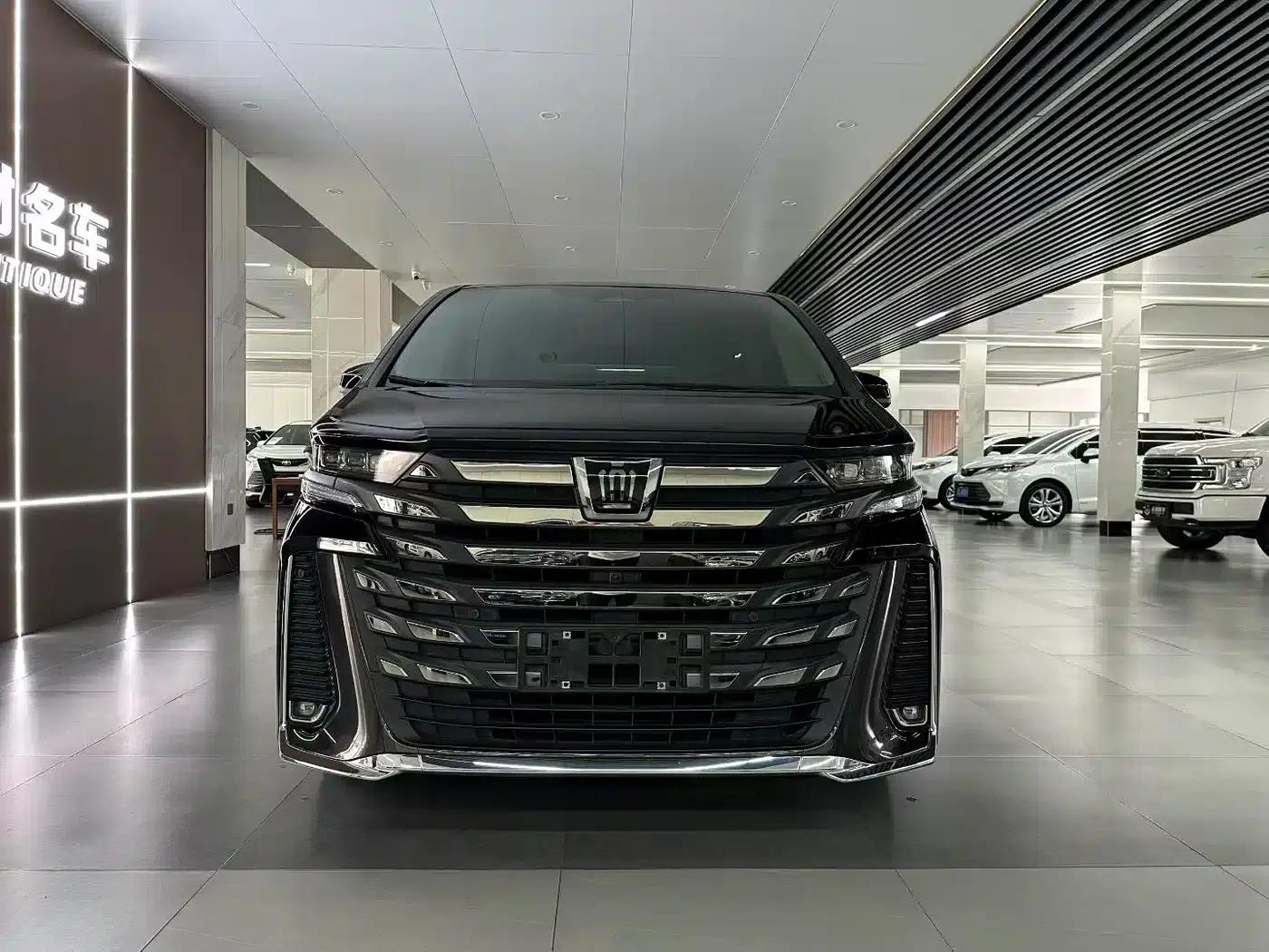 2024 Alphard Crown Hybrid 2.5L Supreme Executive Edition — миниатюра 2