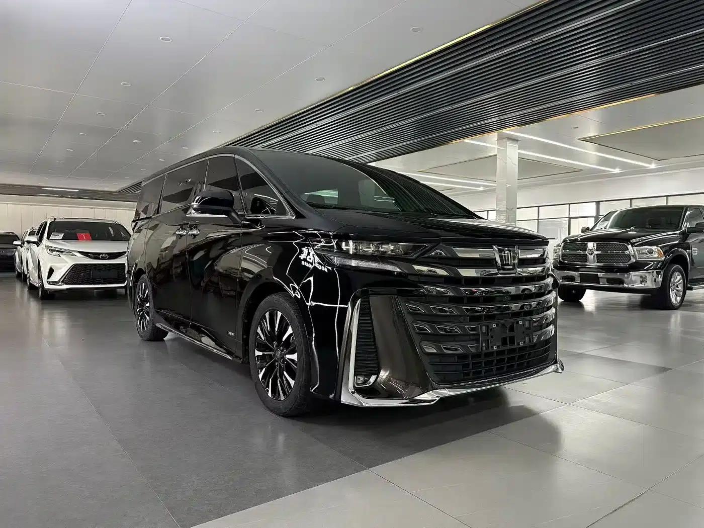 2024 Alphard Crown Hybrid 2.5L Supreme Executive Edition — миниатюра 3