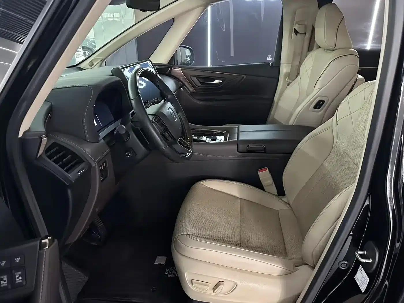 2024 Alphard Crown Hybrid 2.5L Supreme Executive Edition — миниатюра 4