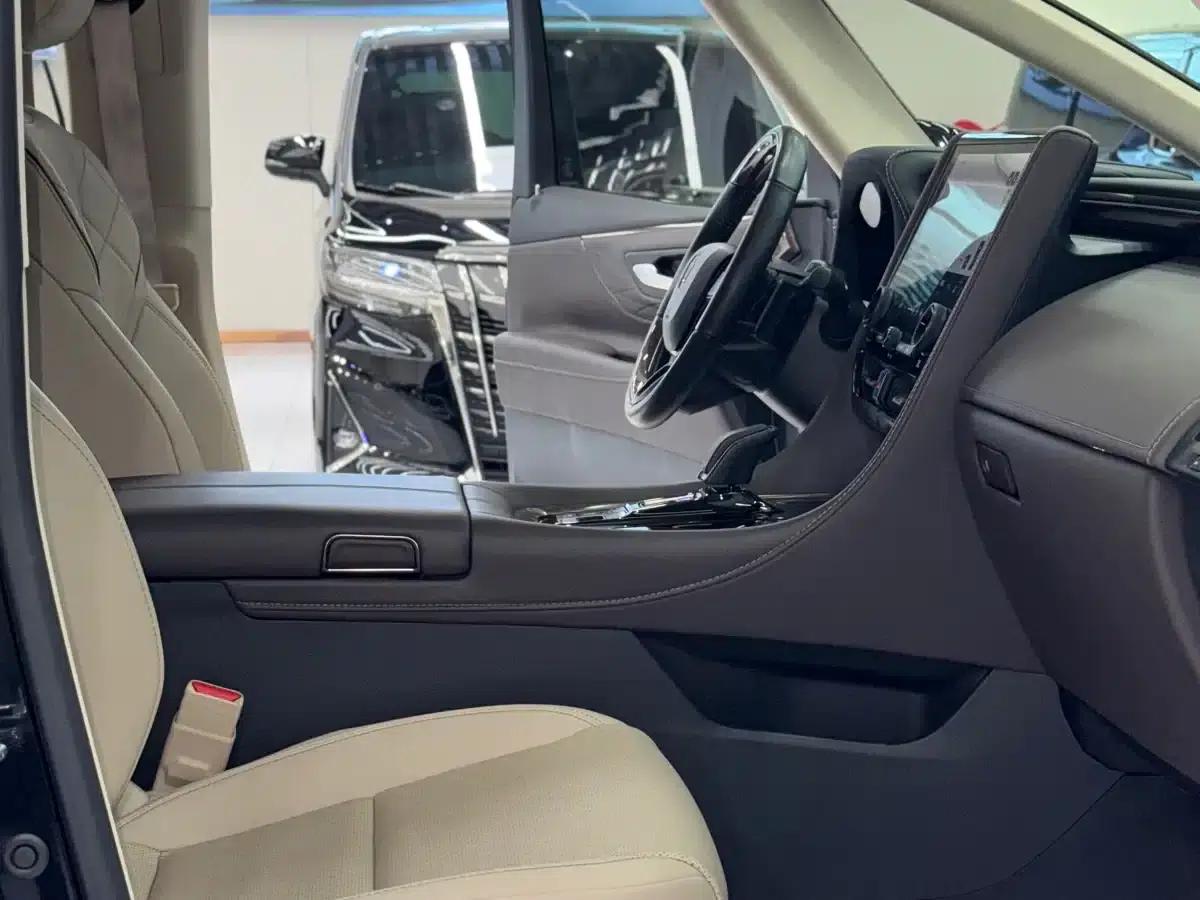 2024 Alphard Crown Hybrid 2.5L Supreme Executive Edition — миниатюра 7