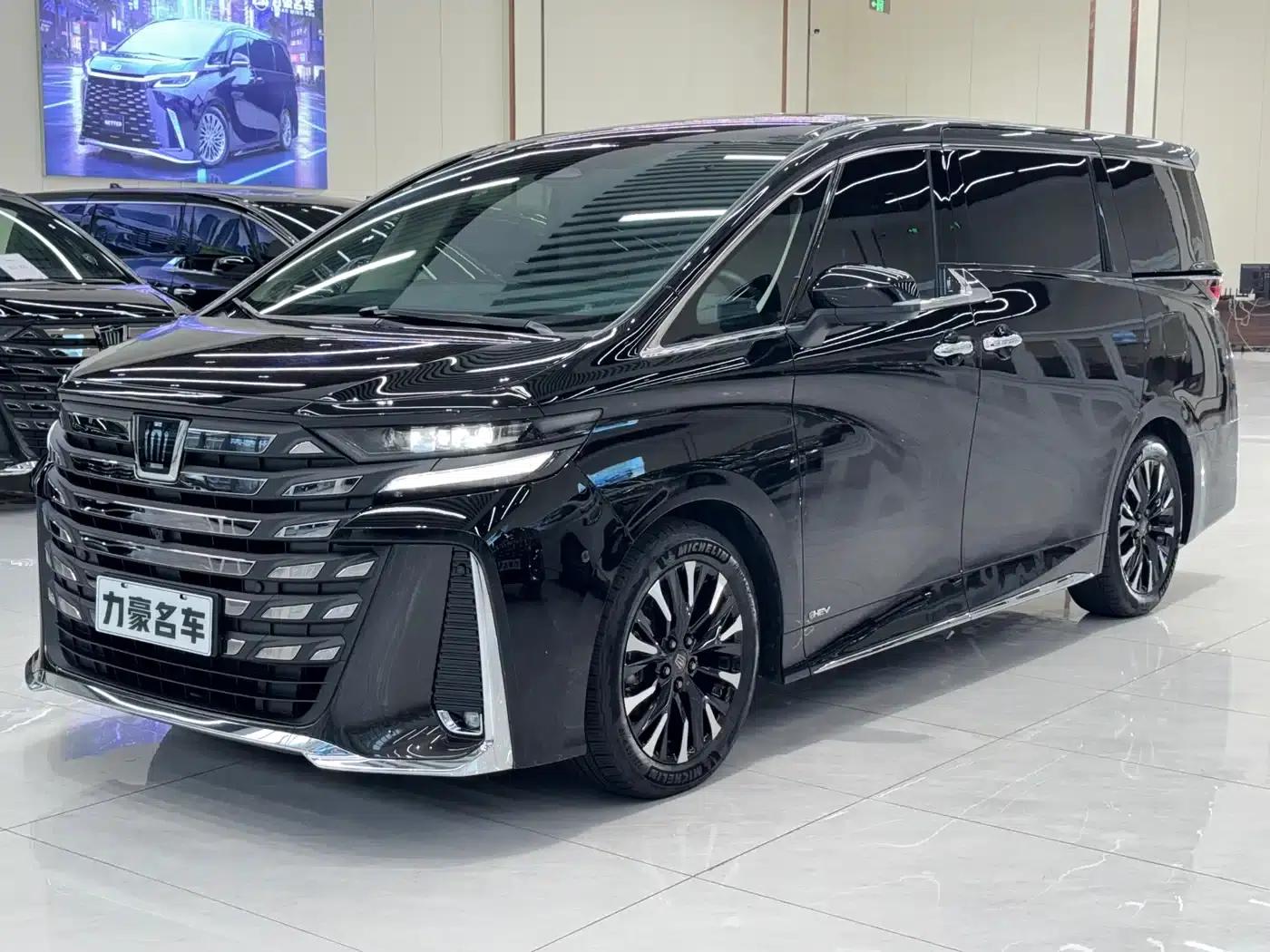 2024 Alphard Crown Hybrid 2.5L Supreme Executive Edition — миниатюра 1
