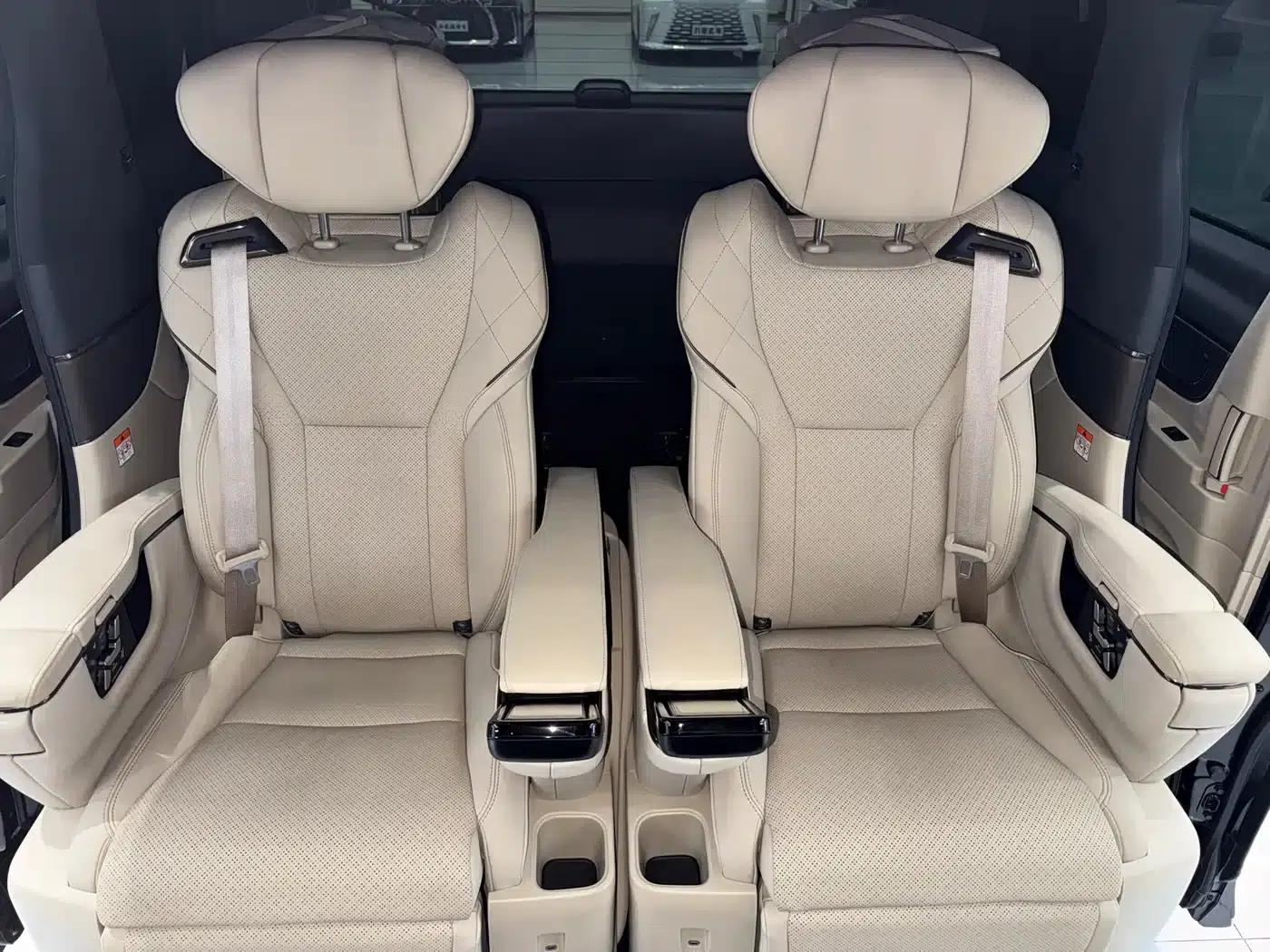 2024 Alphard Crown Hybrid 2.5L Supreme Executive Edition — миниатюра 11