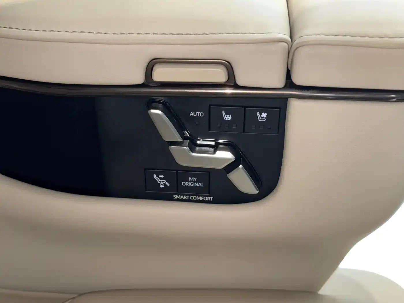 2024 Alphard Crown Hybrid 2.5L Supreme Executive Edition — миниатюра 13