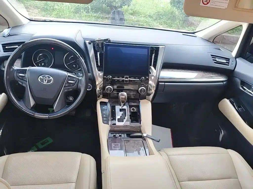 2023 Alphard Crown Hybrid 2.5L HV Premium Edition — миниатюра 10
