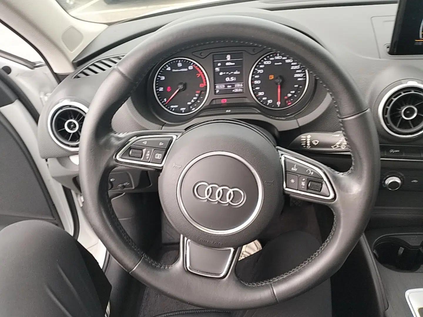 Audi A3 2016 Sportback 35 TFSI Ambition — миниатюра 13