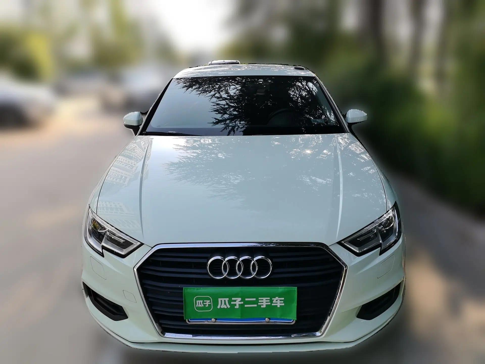 Audi A3 2018 30th Anniversary Edition Limousine 35 TFSI Ambition Model — миниатюра 2
