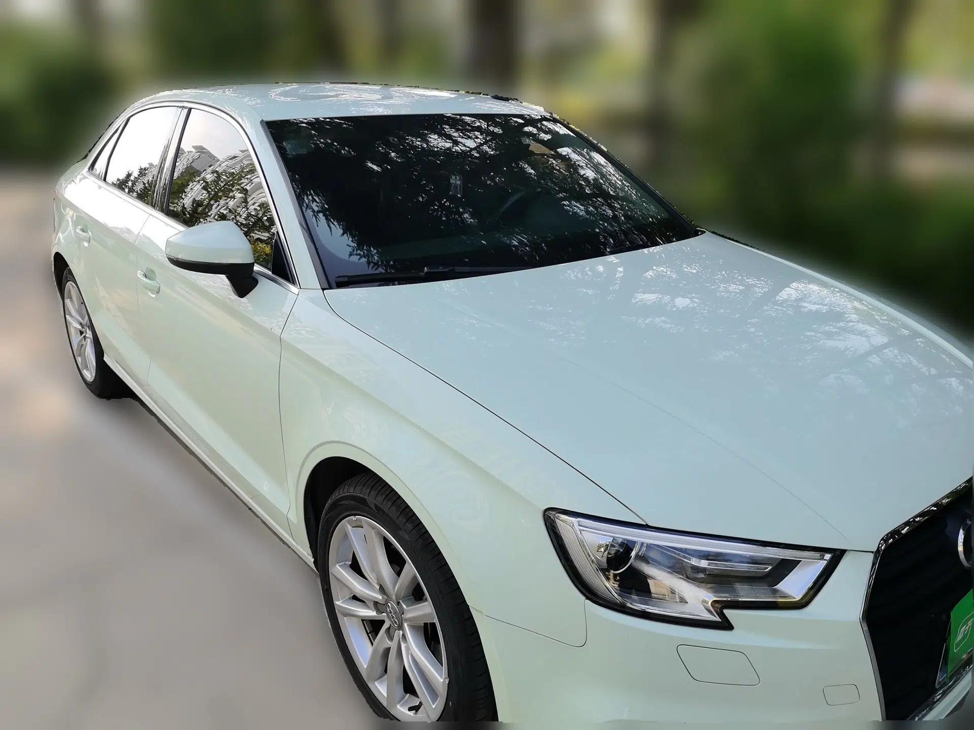 Audi A3 2018 30th Anniversary Edition Limousine 35 TFSI Ambition Model — миниатюра 3