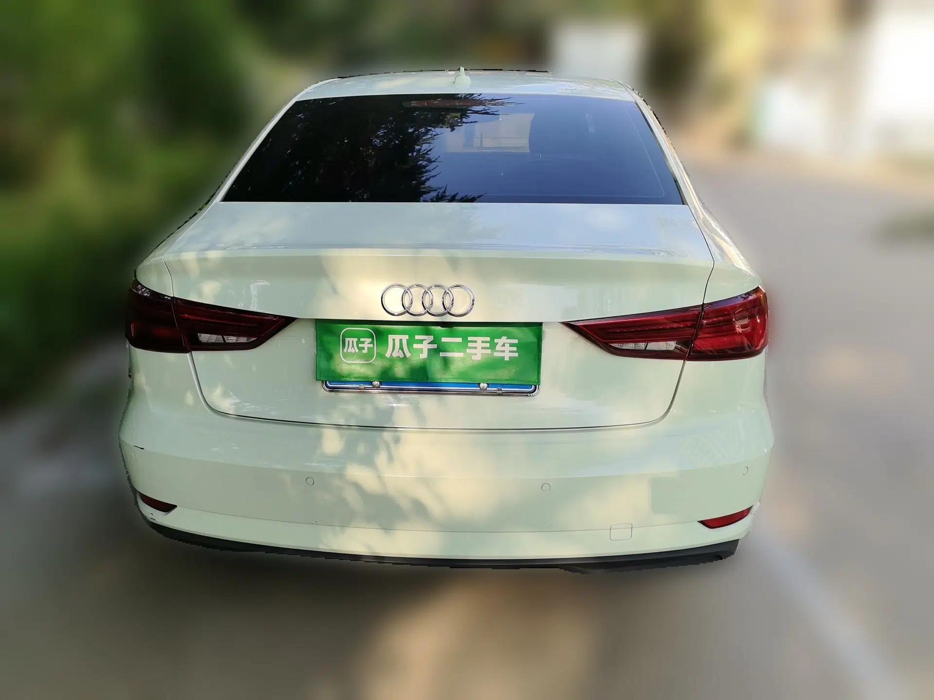Audi A3 2018 30th Anniversary Edition Limousine 35 TFSI Ambition Model — миниатюра 5