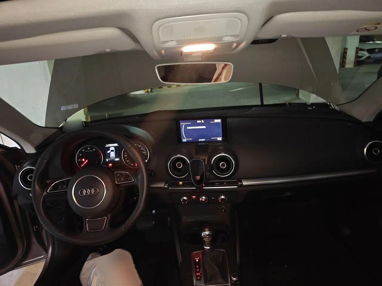 Audi A3 2015 Sportback 35 TFSI Millionth Anniversary Intelligent Leading Model — миниатюра 9