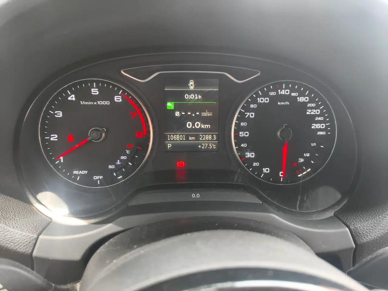 Audi A3 2015 Limousine 40 TFSI Automatic Comfort Model — миниатюра 11