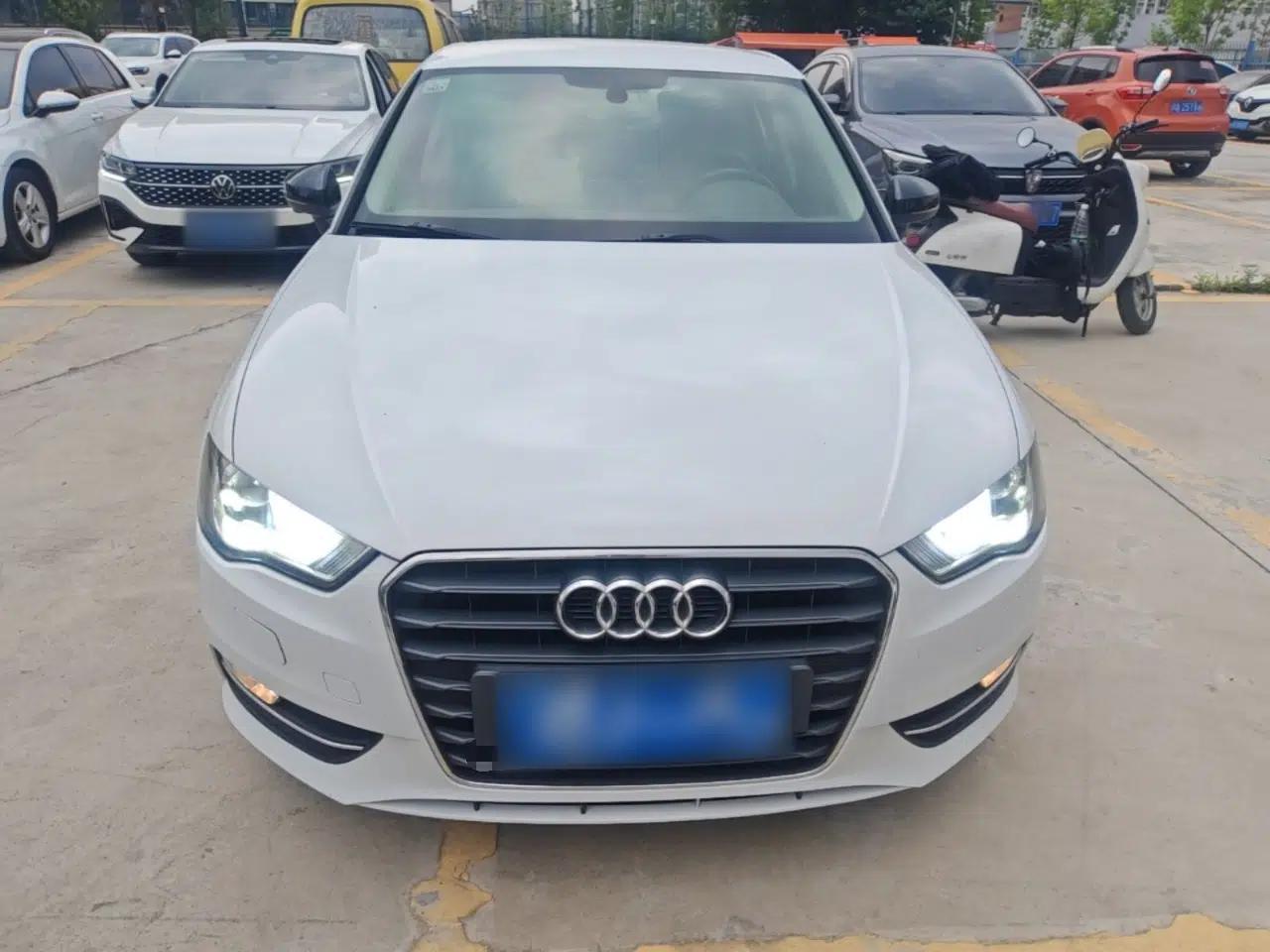 Audi A3 2016 Sportback 35 TFSI Ambition Edition — миниатюра 2