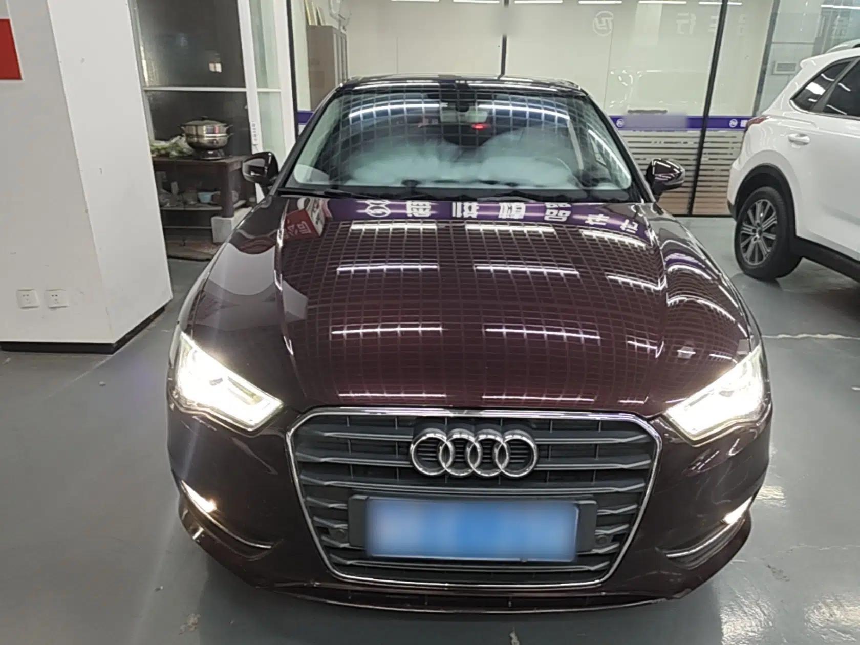 Audi A3 2016 Sportback 35 TFSI Ambition — миниатюра 2