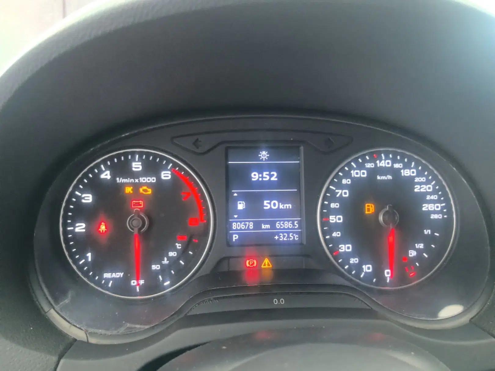 Audi A3 2018 30th Anniversary Edition Limousine 35 TFSI Ambition Model — миниатюра 14