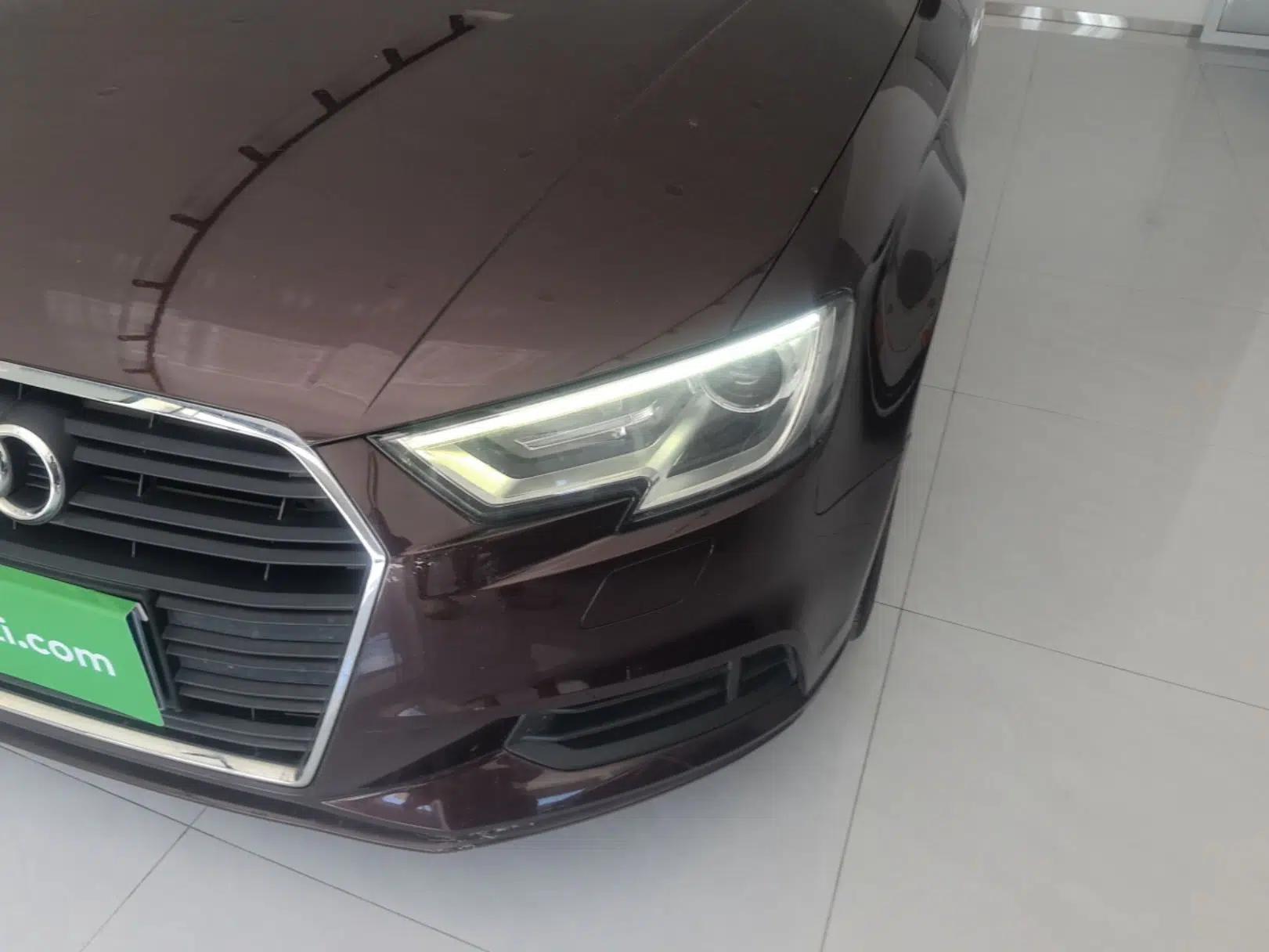 Audi A3 2018 30th Anniversary Edition Limousine 35 TFSI Ambition Model — миниатюра 8