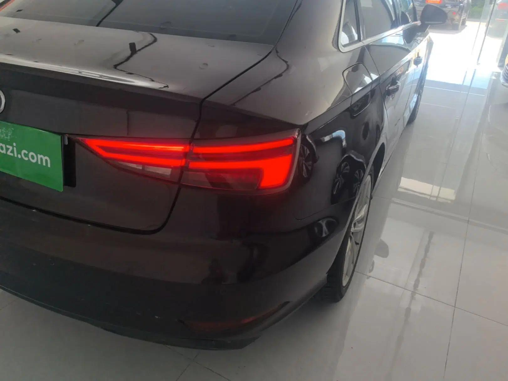 Audi A3 2018 30th Anniversary Edition Limousine 35 TFSI Ambition Model — миниатюра 9