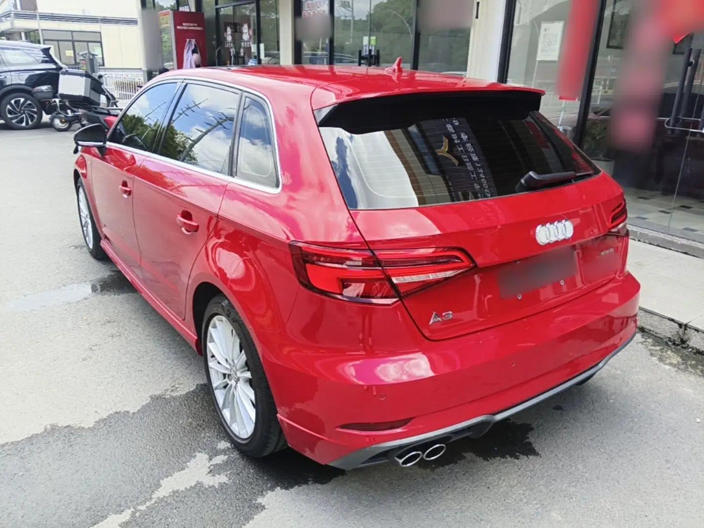 Audi A3 2018 30th Anniversary Edition Sportback 35 TFSI Fashion Model — миниатюра 4