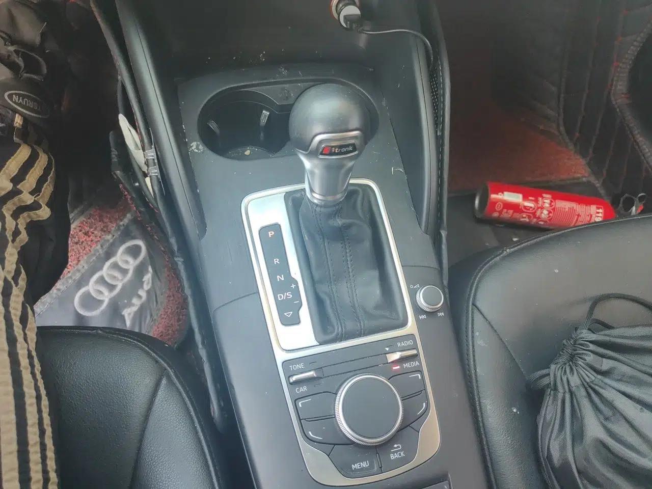 Audi A3 2015 Limousine 35 TFSI Millionth Anniversary Comfort Model — миниатюра 14