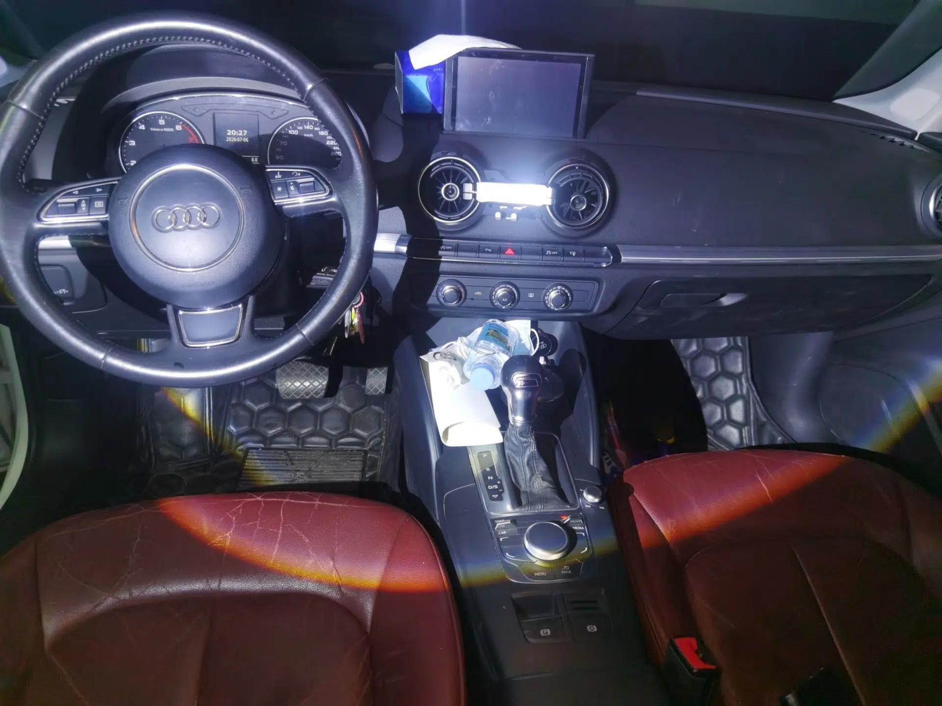 Audi A3 2015 Limousine 35 TFSI Millionth Anniversary Intelligent Leading Model — миниатюра 9