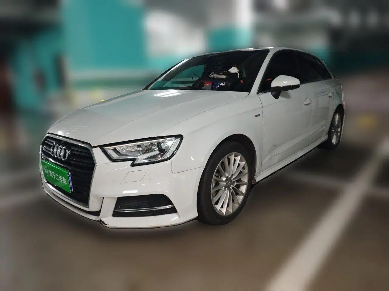 Audi A3 2018 30th Anniversary Edition Sportback 35 TFSI Fashion Model — миниатюра 1