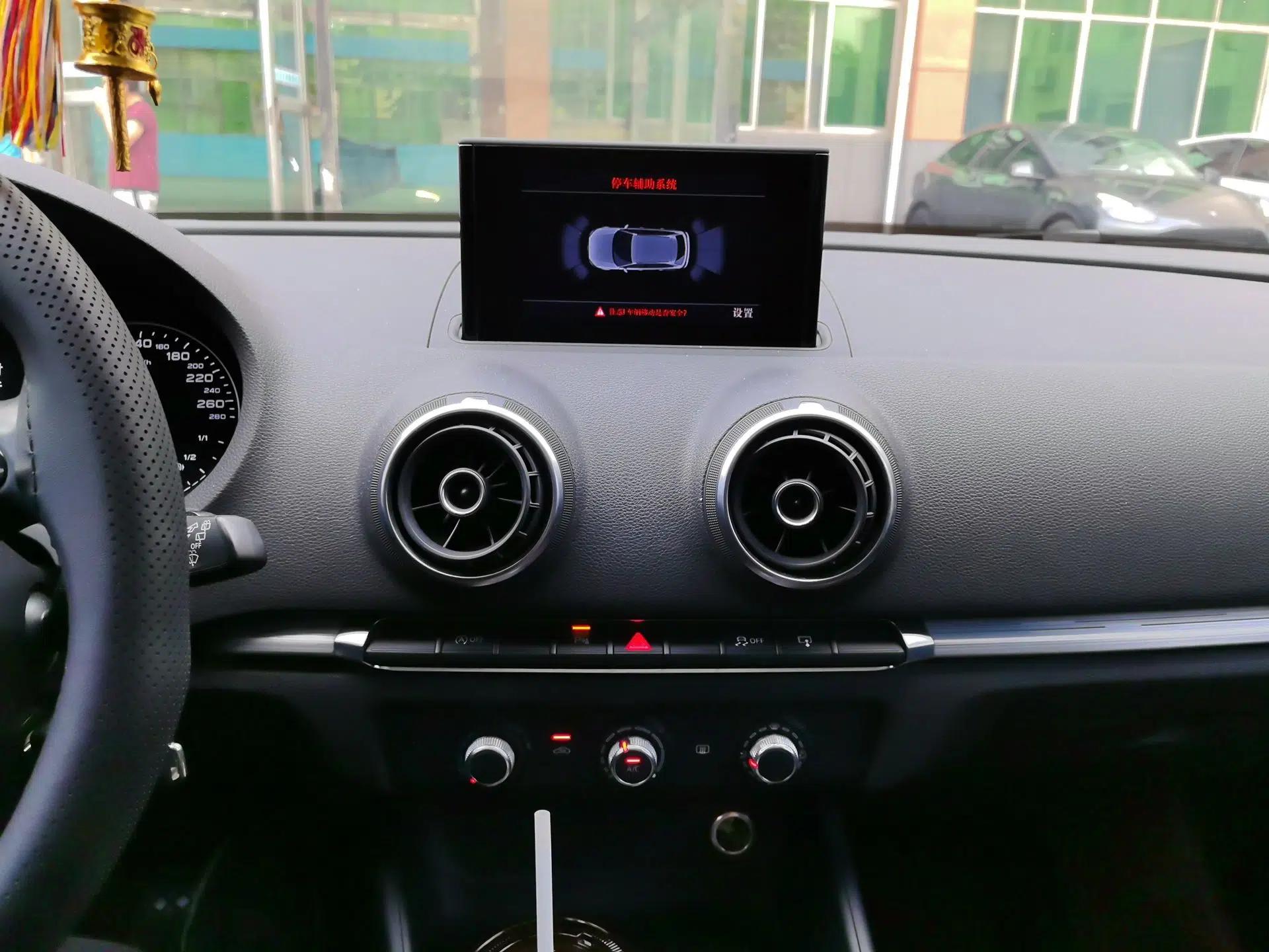 Audi A3 2016 Sportback 35 TFSI Ambition — миниатюра 13